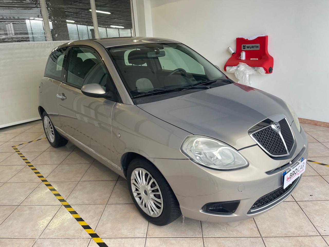 Lancia Ypsilon 1.2 Argento