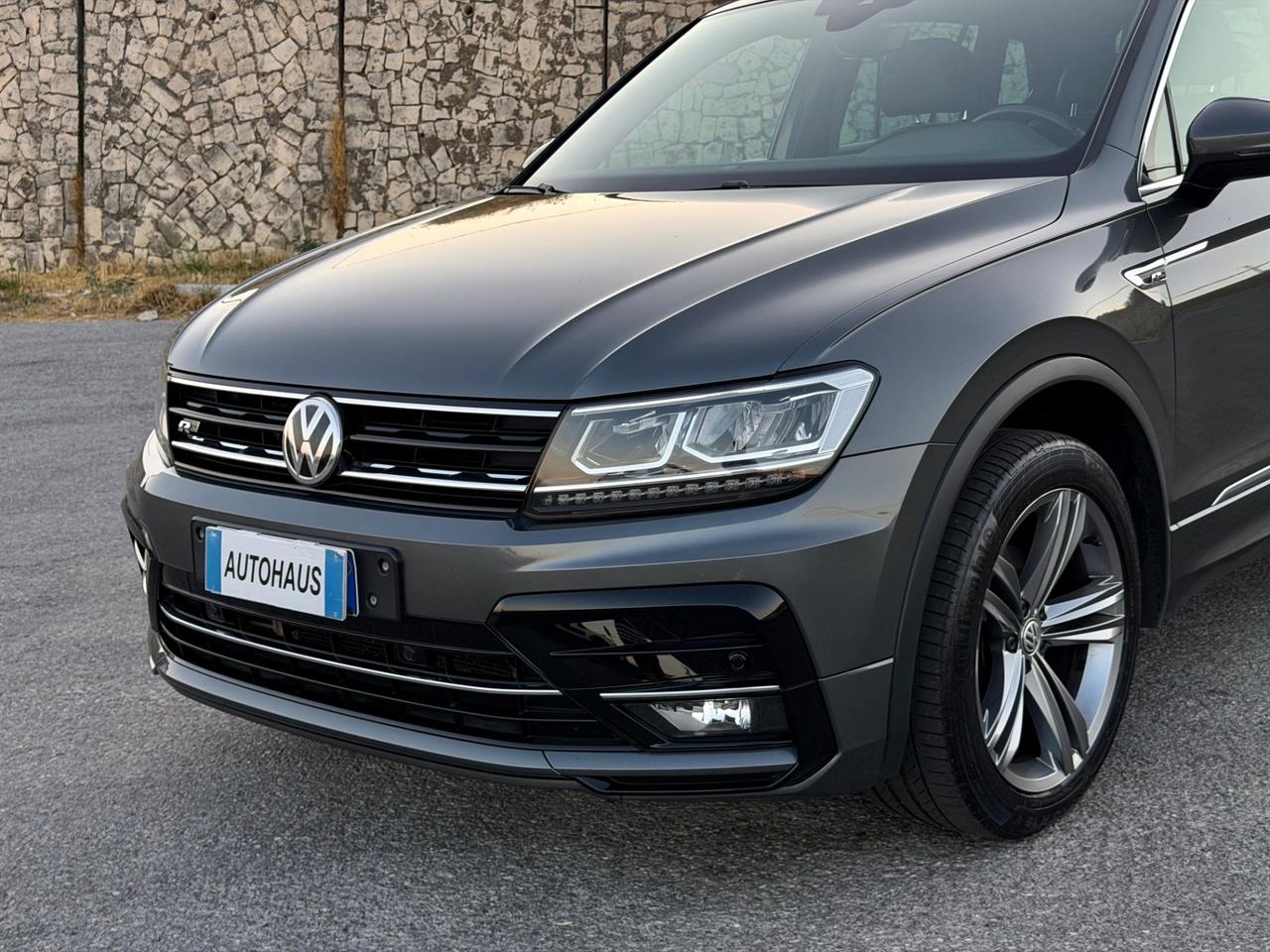 Volkswagen Tiguan 2.0 TDI 150cv DSG 4MOTION R-Line