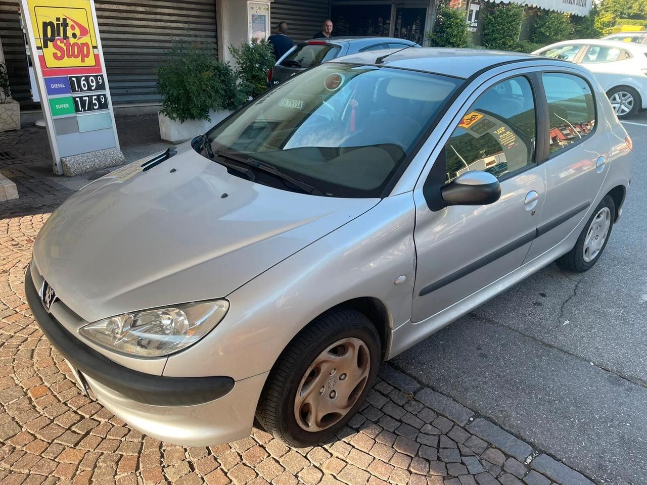 Peugeot 206 1.1 5p. XT