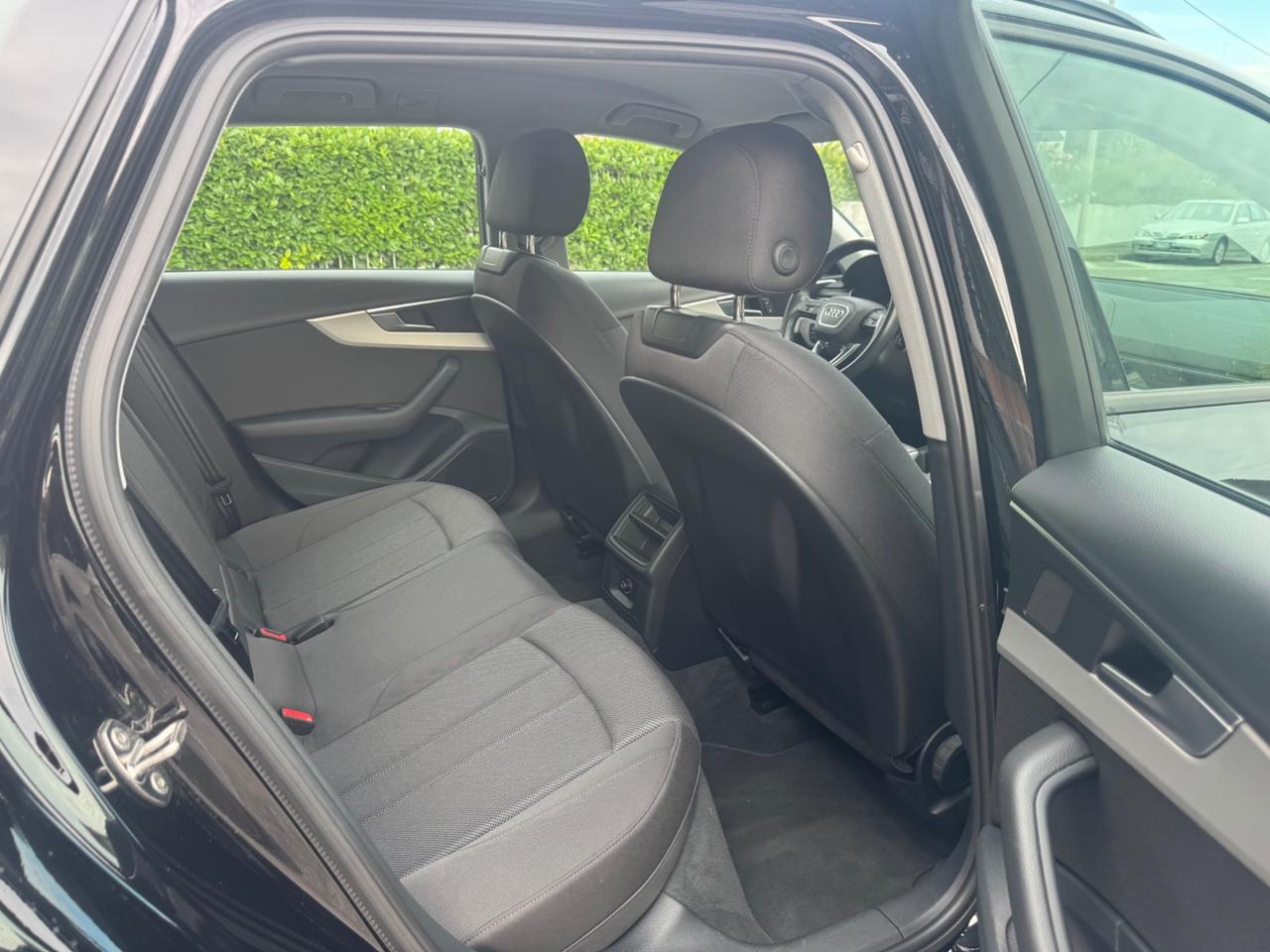 Audi A4 35 TDI/163 CV S tronic line edition