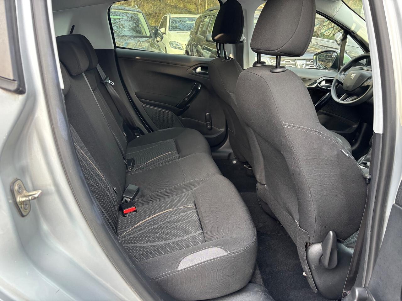 Peugeot 208 1.4 HDi 5 porte Active