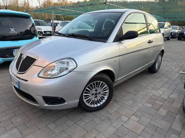 Lancia Ypsilon 1.4 Argento Ecochic GPL