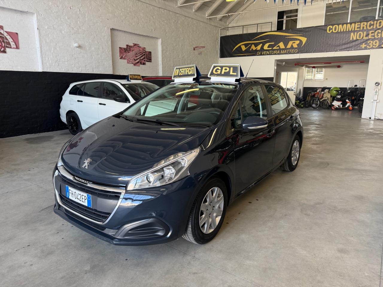 Peugeot 208 PureTech 82 5p. GPL Allure
