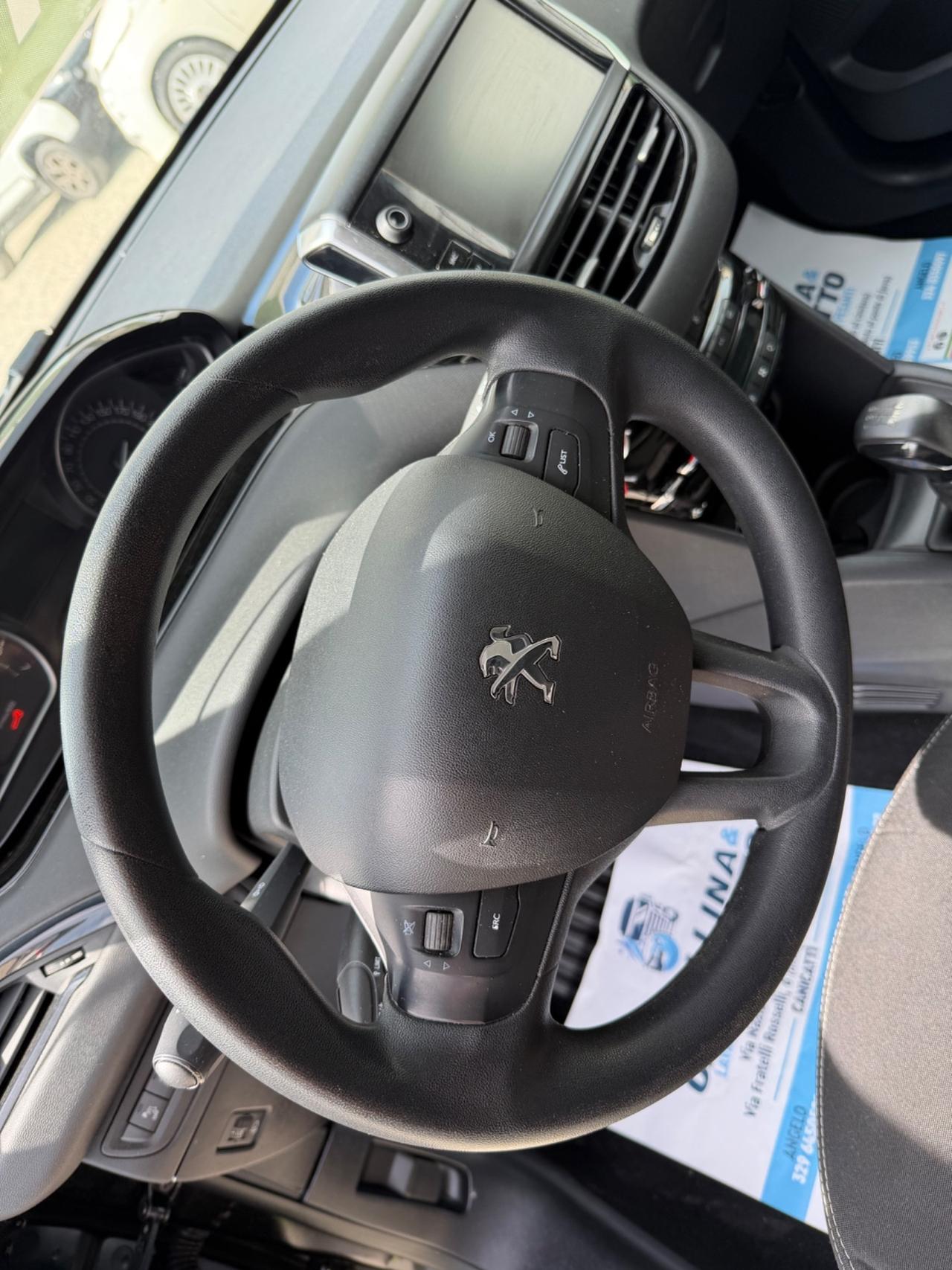 Peugeot 208 PureTech 82 5 porte Allure