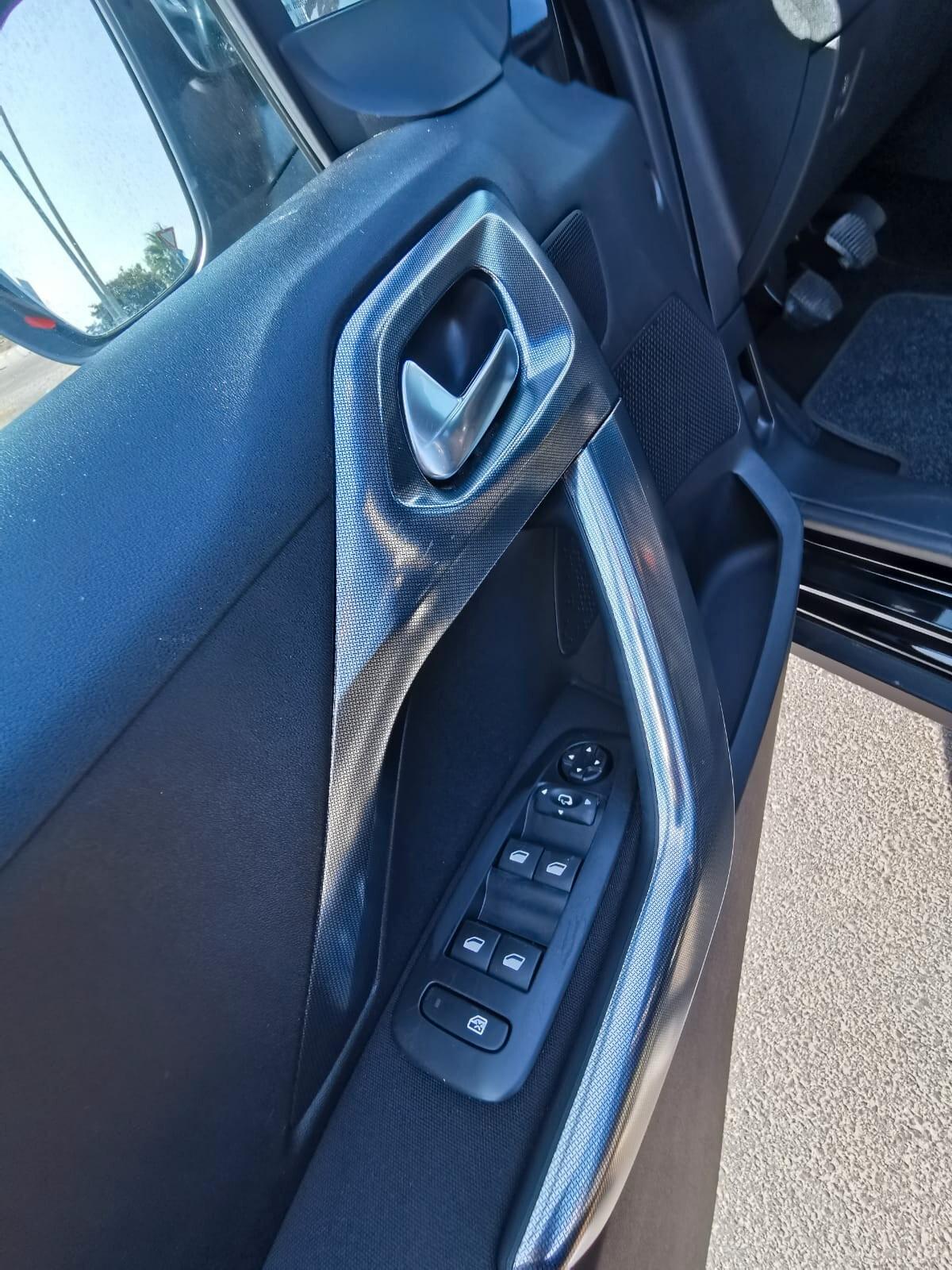 Peugeot 2008 1.6 E-HDI 92CV S&S URBAN CROSS 2015