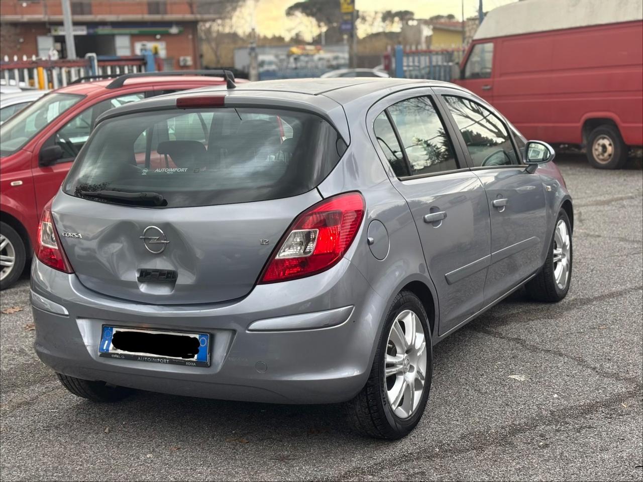 Opel Corsa 1.2 benzina AUTOMATICA