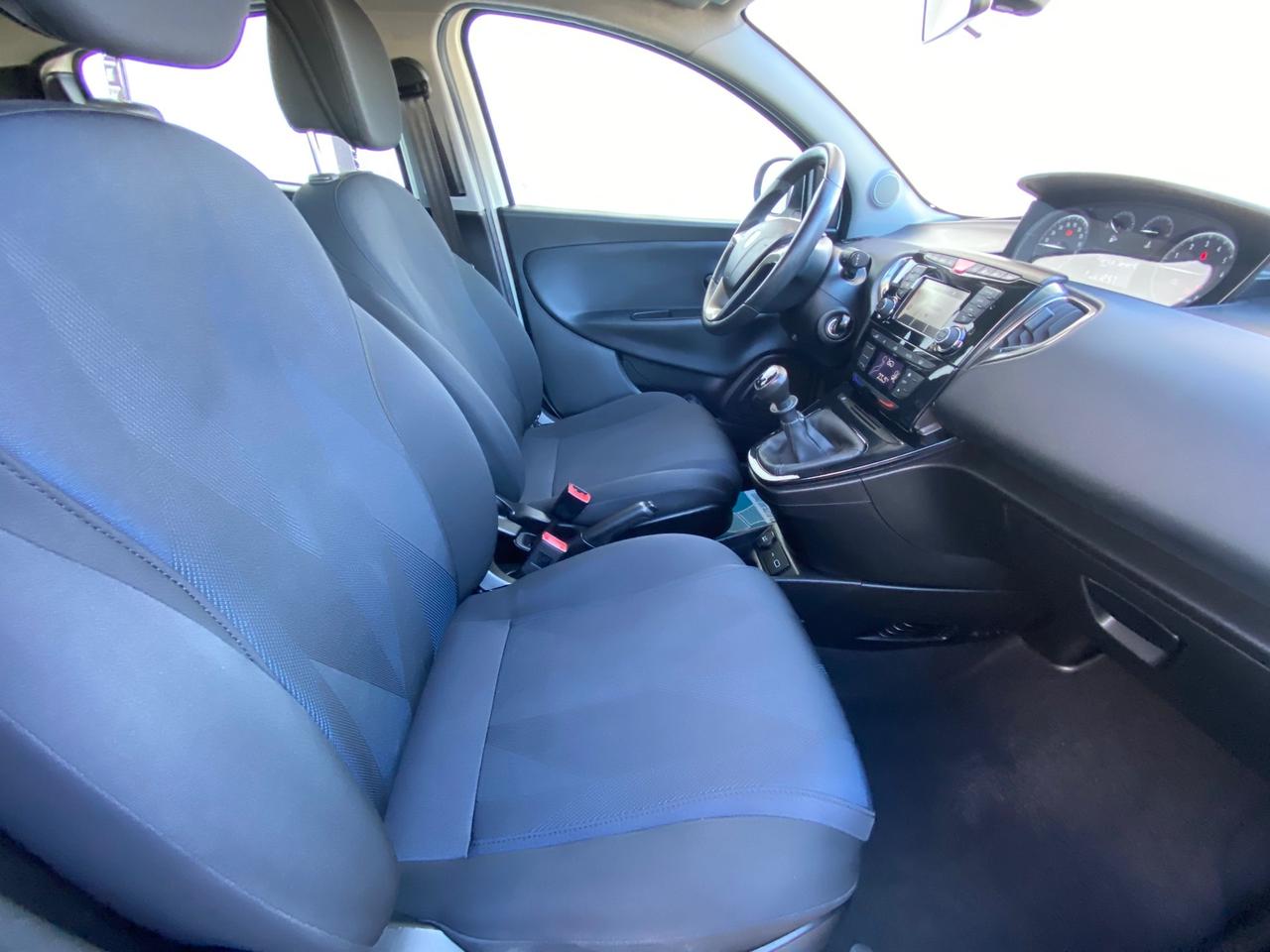 Lancia Ypsilon 1.2 69 CV 5 porte GPL Ecochic Gold