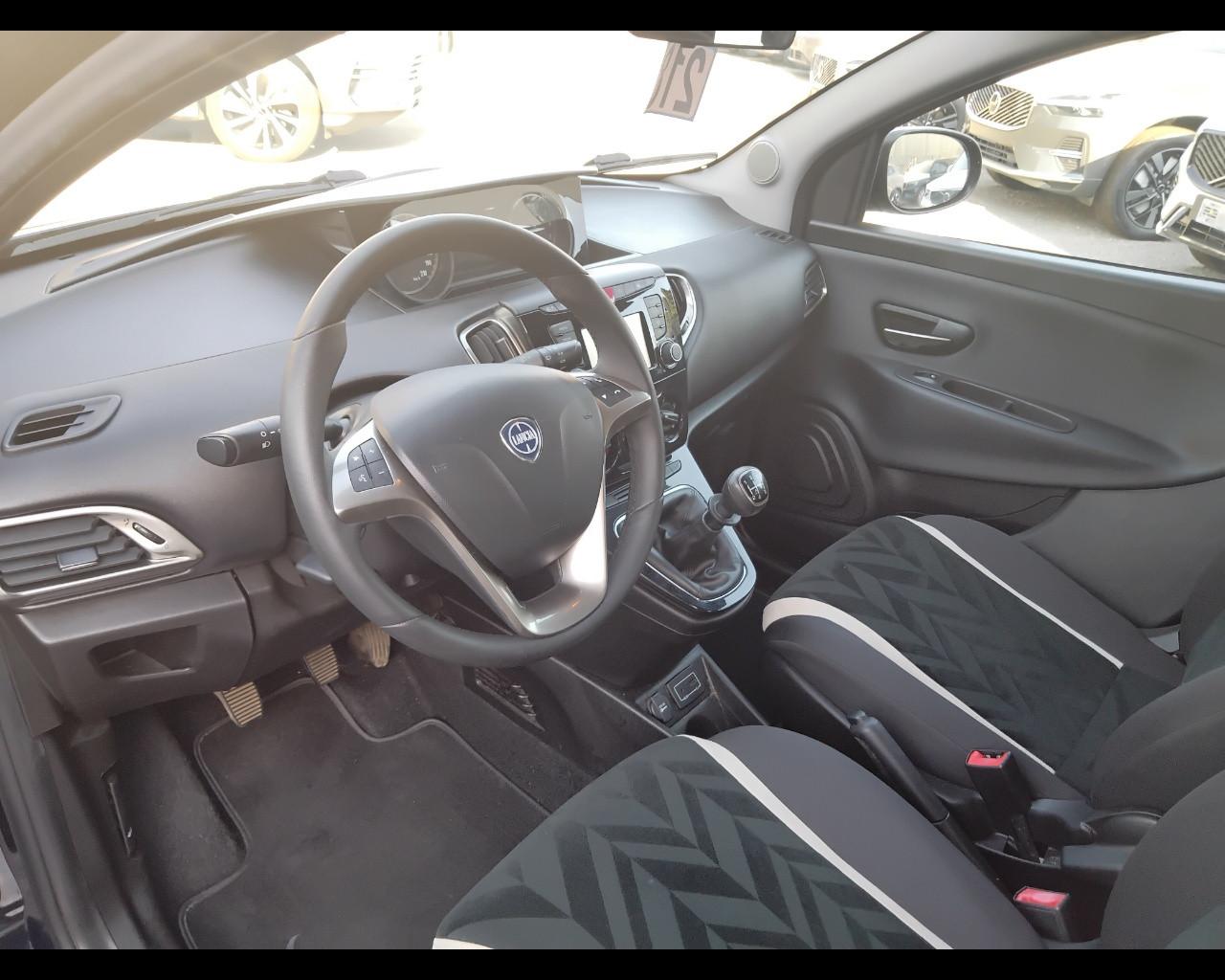 LANCIA Ypsilon III 2015 - Ypsilon 1.2 Gold 69cv my16