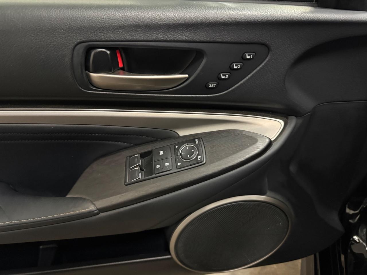 Lexus RC 300h Hybrid F Sport