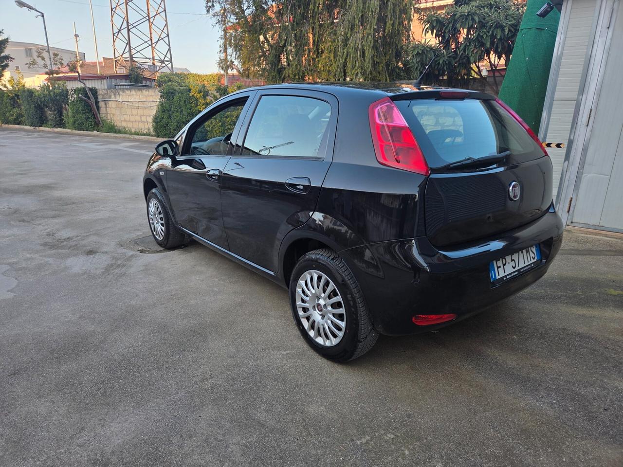 Fiat Punto 1.4 8V 5 porte Natural Power Street