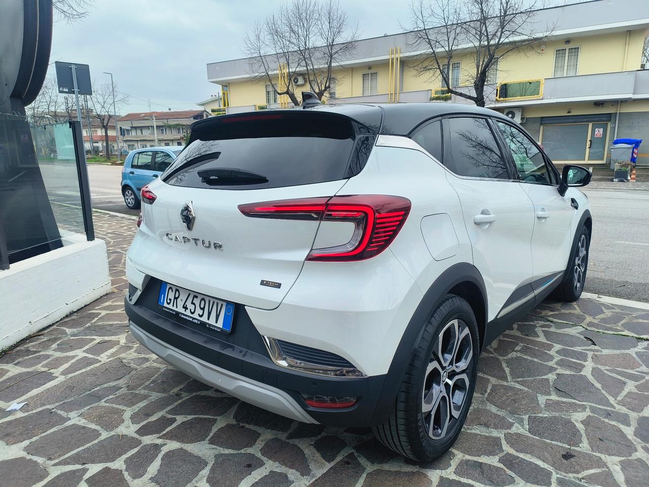 Renault Captur Full Hybrid E-Tech 145 CV Techno