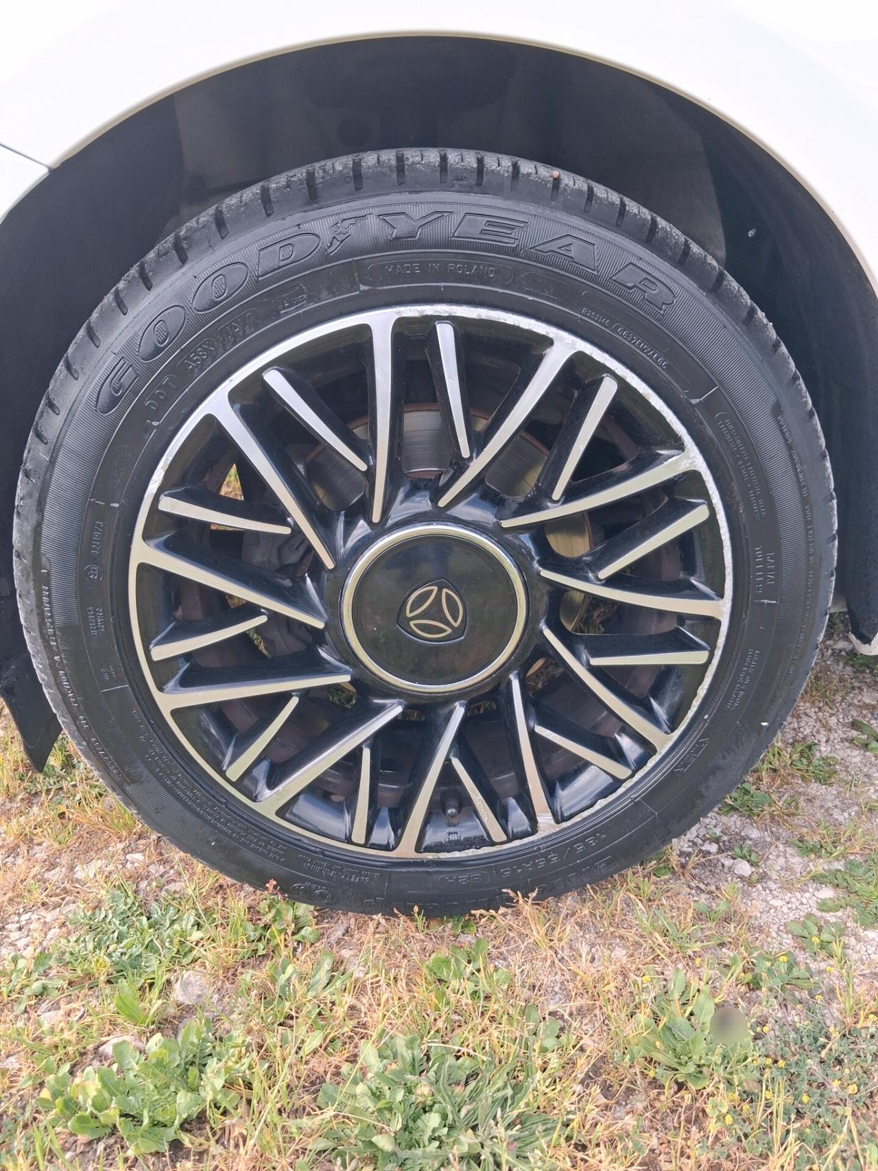 Lancia Ypsilon 1.2 69 CV 5porte S Momodesign