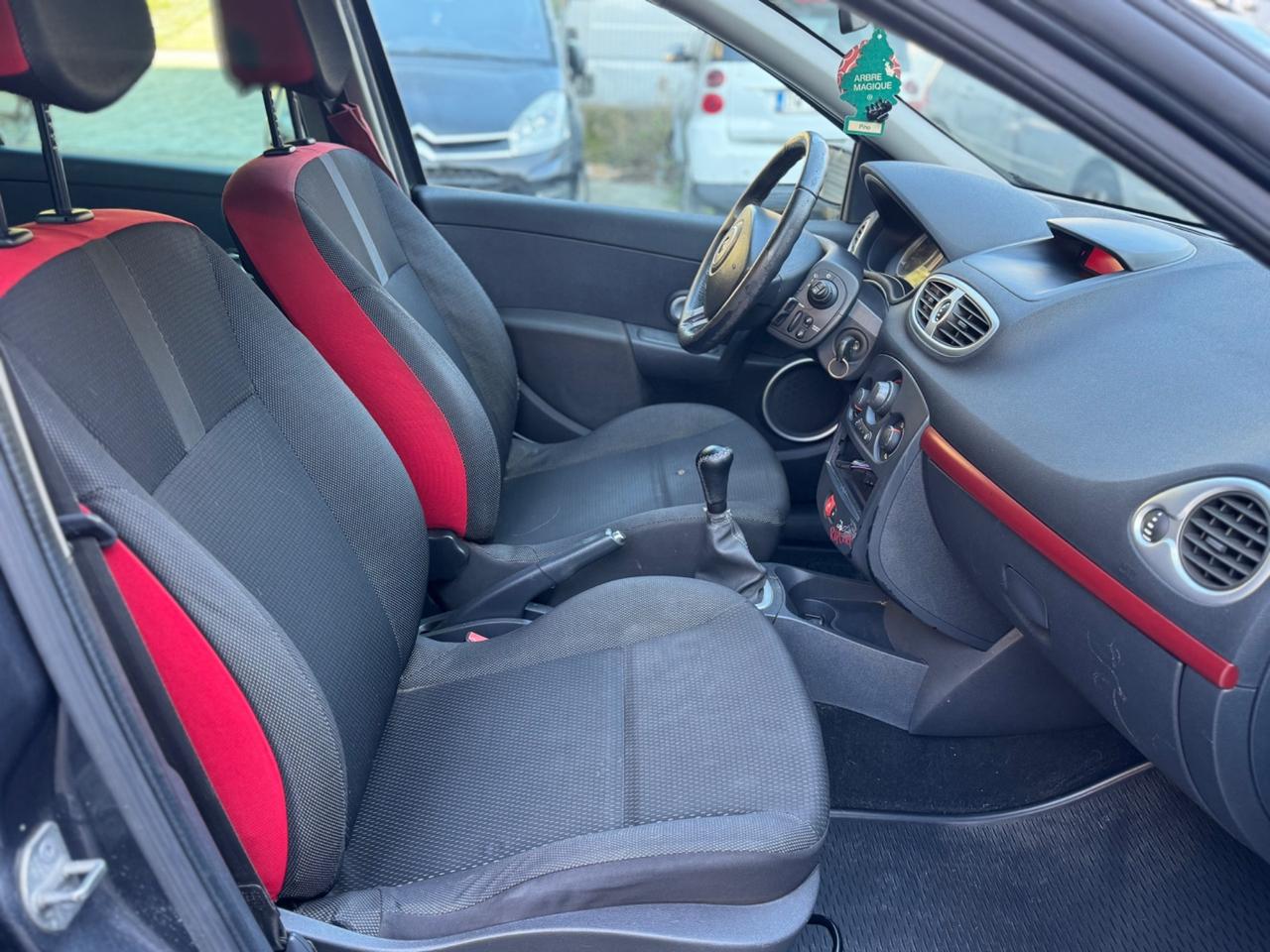 Renault Clio 1.2 16V 5 porte Rip Curl 2007