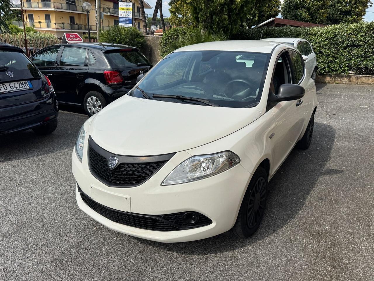 Lancia Ypsilon Hybrid ecochic 1.0 70cv benz-elettrica