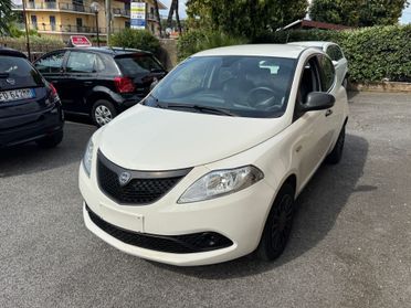 Lancia Ypsilon Hybrid ecochic 1.0 70cv benz-elettrica