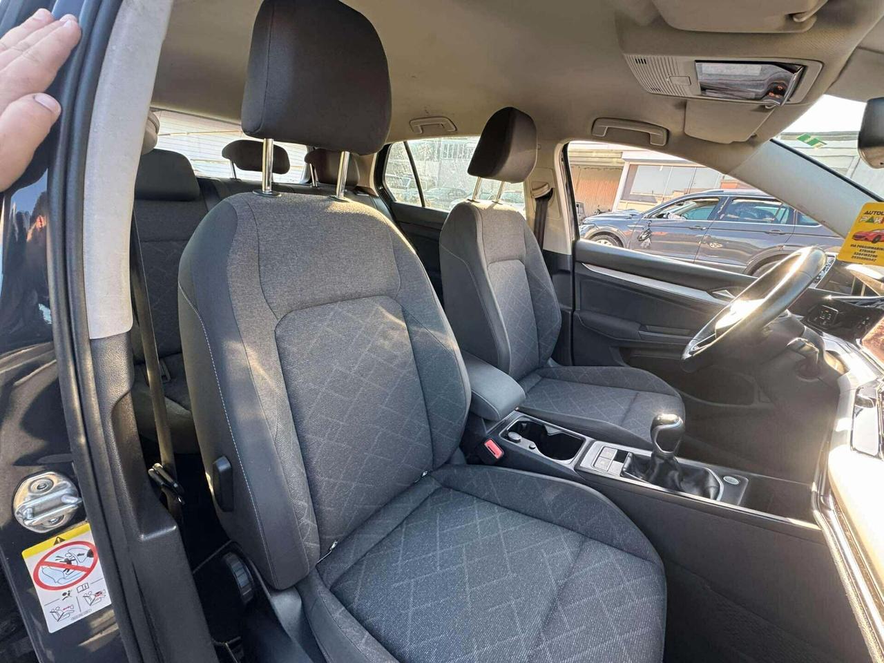 Volkswagen Golf 1.0 TSI EVO Life-2021