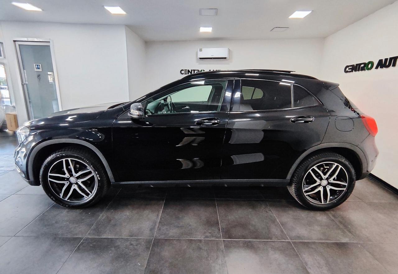 Mercedes GLA 200 d 135 cv Automatic Sport TETTO