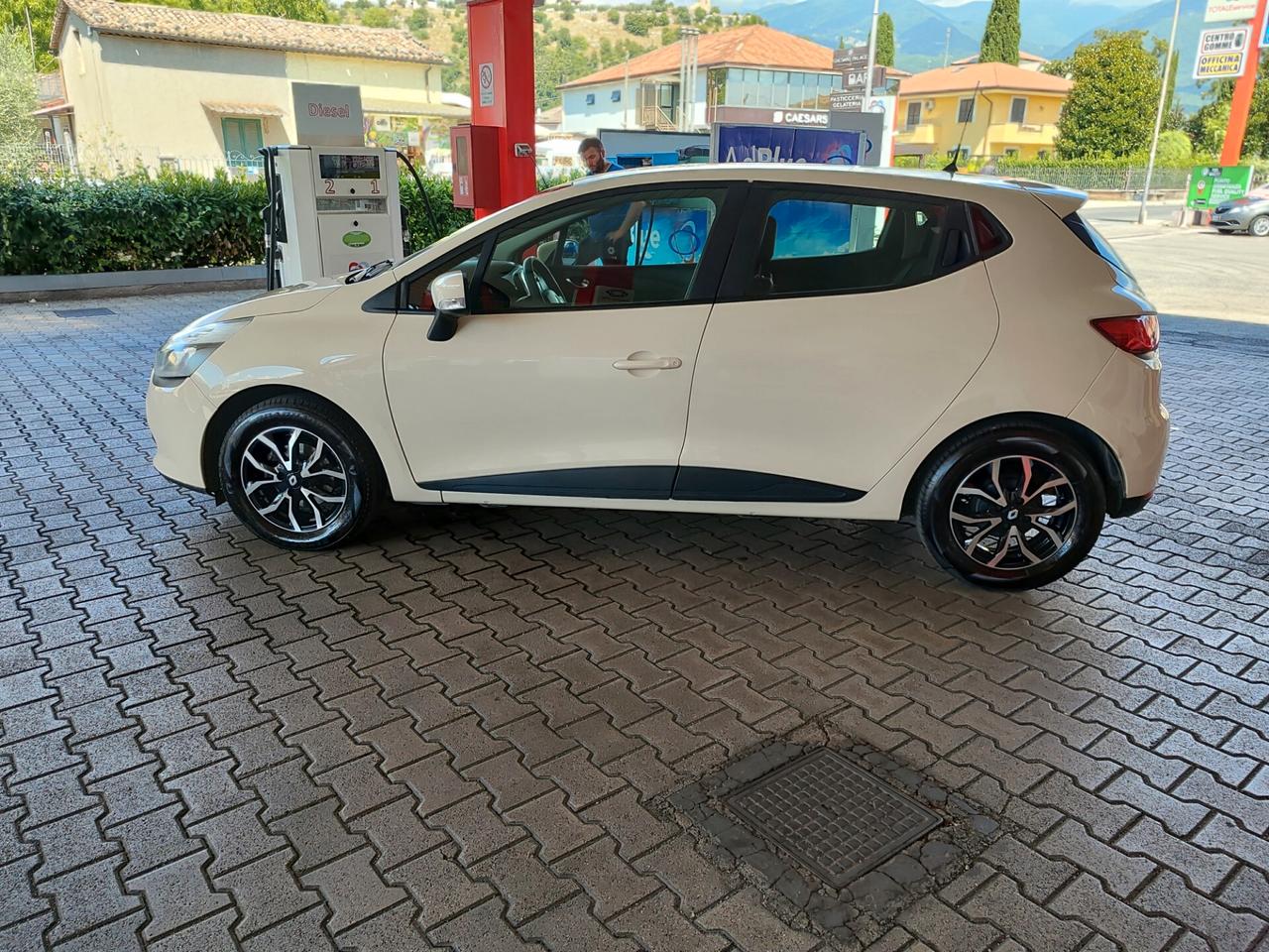 Renault Clio 1.2 GPL 2015 BOMBOLA APPENA REVISIONATA
