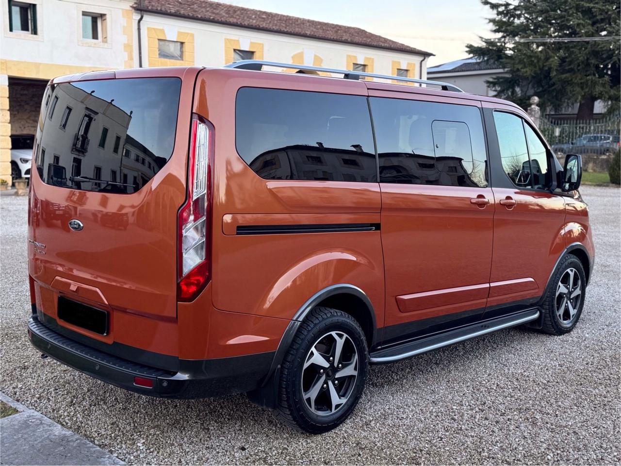 Ford Tourneo Custom 320 2.0 EcoBlue 170CV aut. PL Active