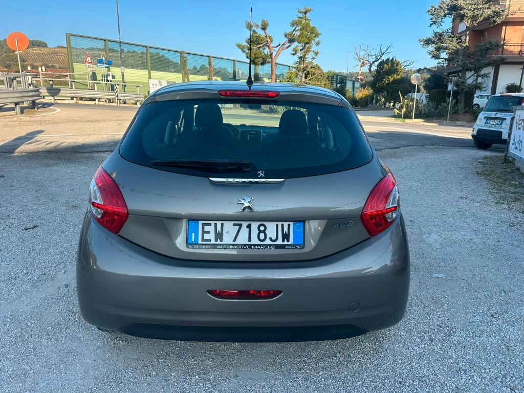PEUGEOT 208 1.4 8V HDi 68CV 5p. Allure