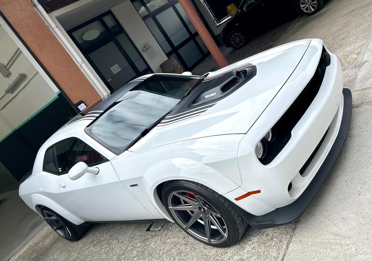 Dodge Challenger 5.7 V8 Shaker wide body