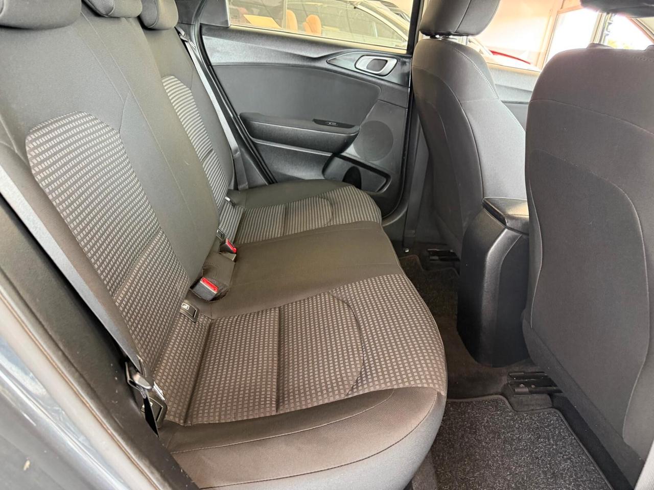 Kia Ceed 1.4 MPi GPL SW Business Class