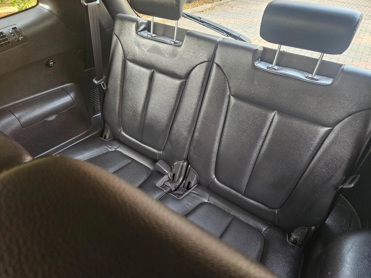 Hyundai Santa Fe 2.2 CRDi VGT 4WD Style - 7 POSTI