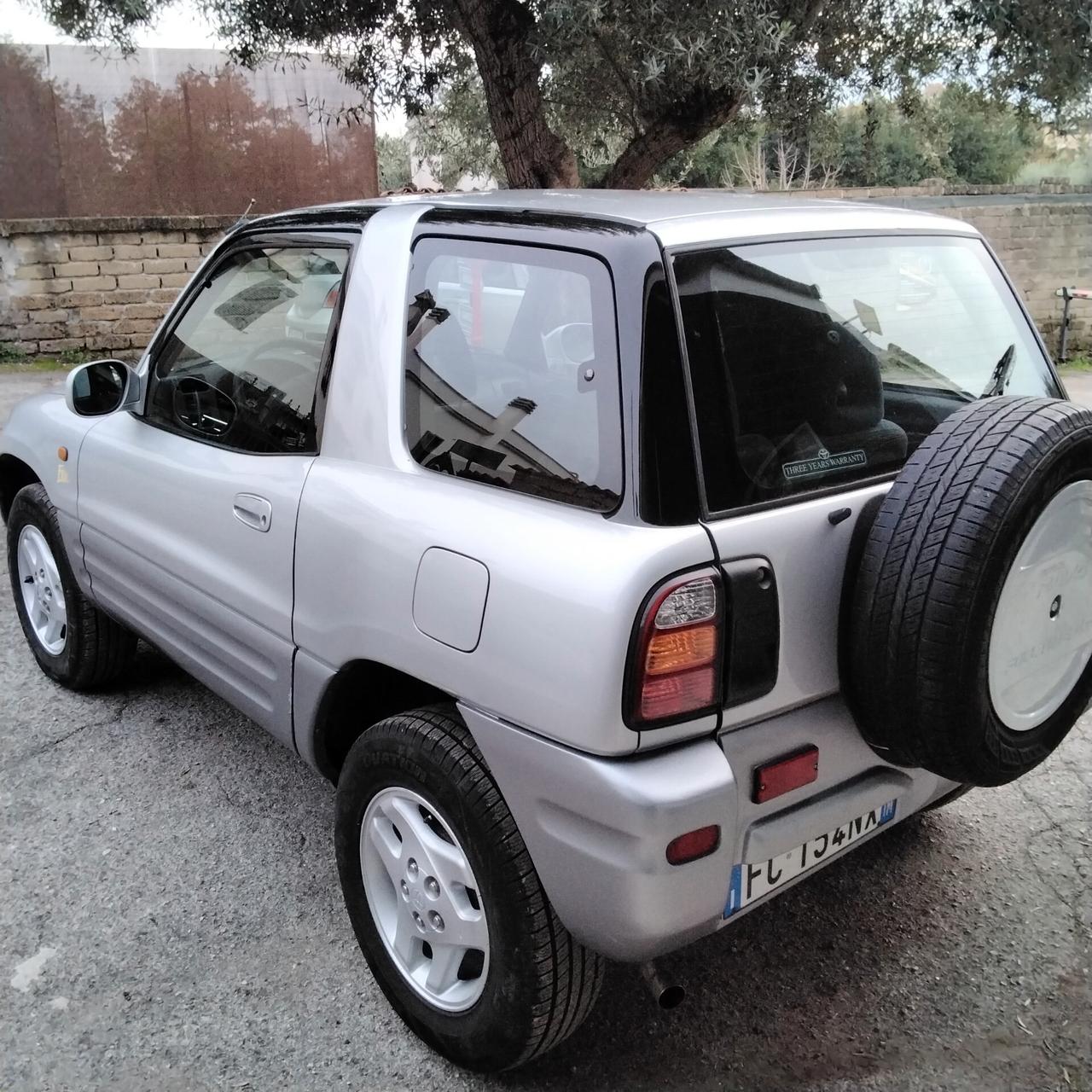 Toyota RAV 4 2.0i 16V cat 3 porte Fun