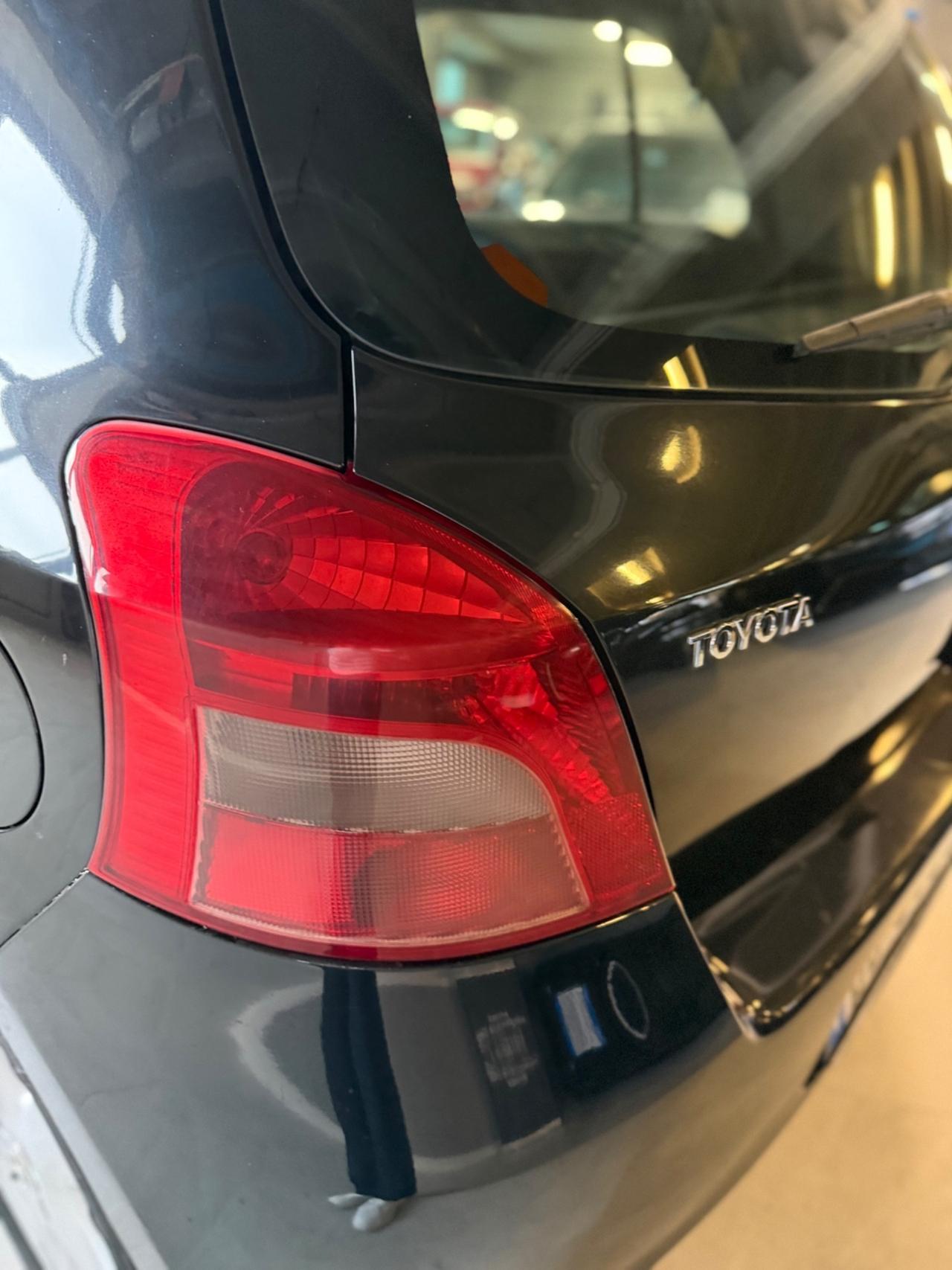 Toyota YARIS 1.4 D-4D 5P SOL KMCERT AUTOMATICA