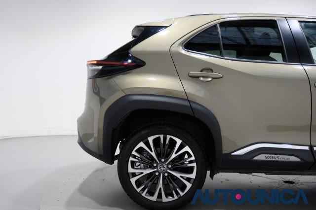 TOYOTA Yaris Cross 1.5 HYBRID E-CVT AWD-I 4x4 LOUNGE TETTO PANORAMA