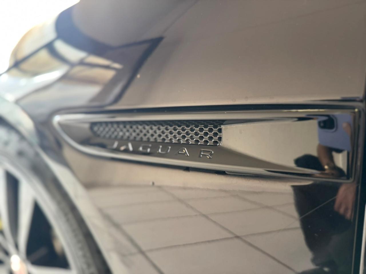 Jaguar XE 2.0 D Turbo aut. Portfolio