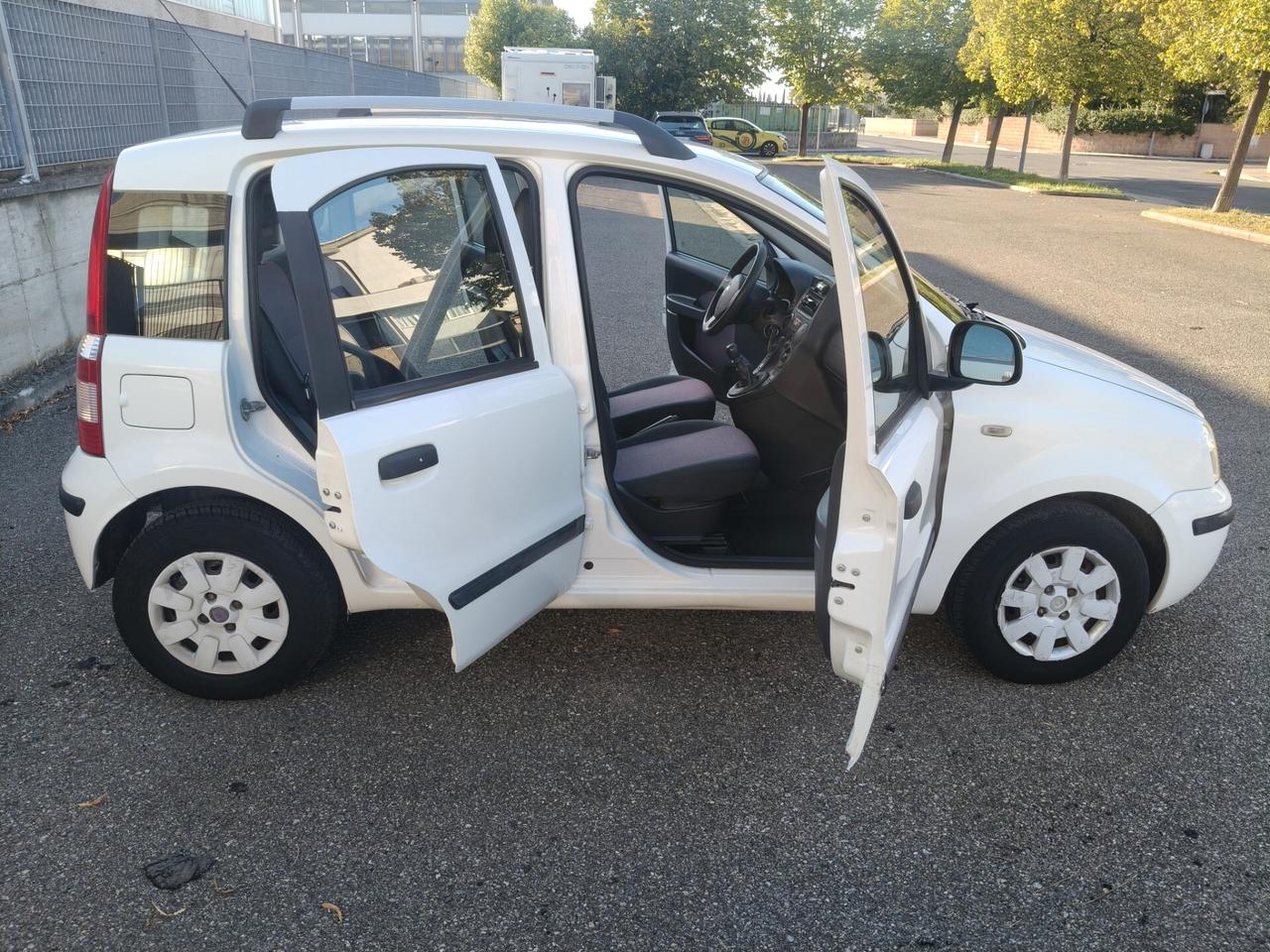 Fiat Panda 1.2 Dynamic SOLAMENTE 123.000 KM