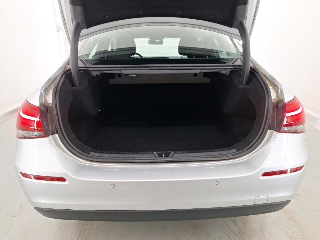 MERCEDES-BENZ A 180D SEDAN 116CV AUTOMATIC BUSINESS SOLUTION ( CRUISE - NAVI PREMIUM - PARK ASSIST - TELECAMERA POST. )