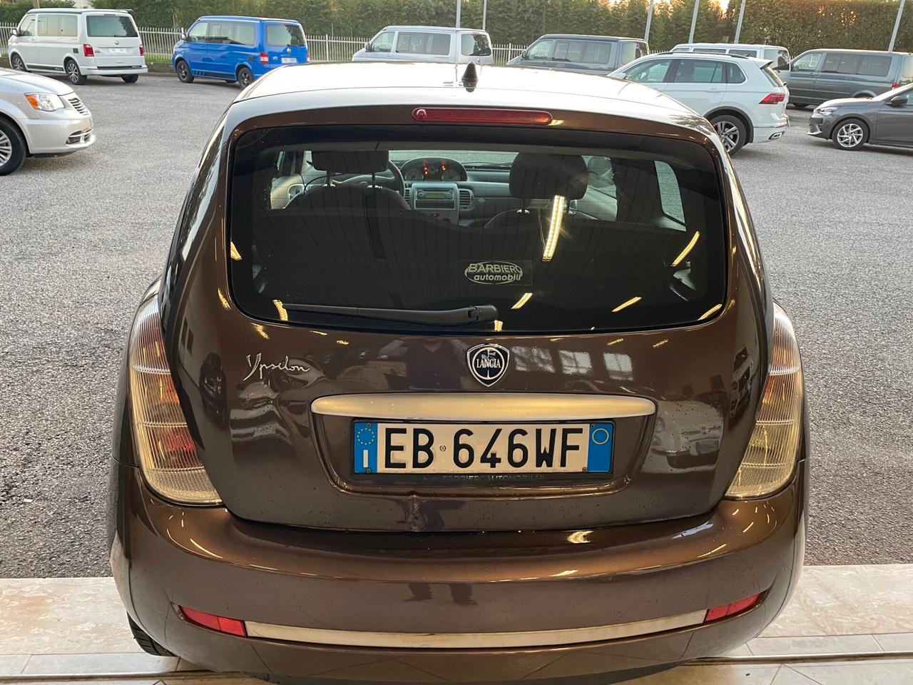 Lancia Ypsilon 1.3 MJT 75 CV MomoDesign