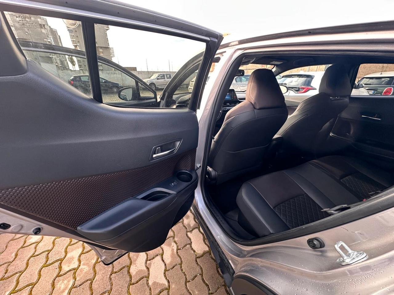 Toyota C-HR 1.8 Hybrid E-CVT Lounge