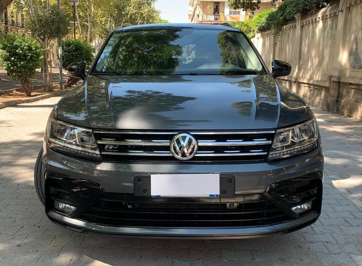 Volkswagen Tiguan 2.0 TDI SCR DSG Sport BlueMotion Technology R-LINE