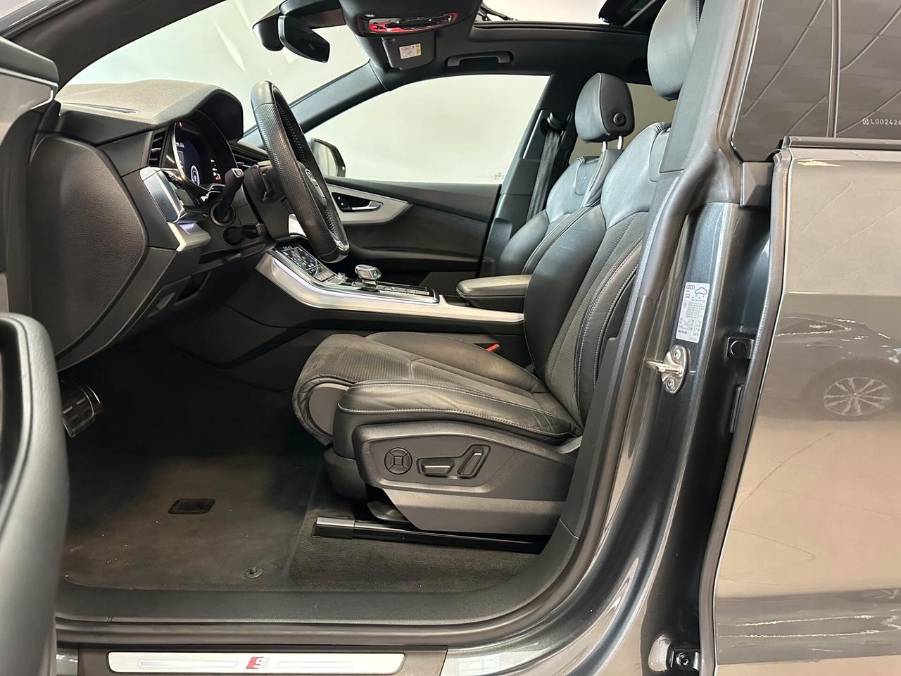 Audi Q8 50 TDI 286 CV quattro tiptronic Sline tetto apribile iva