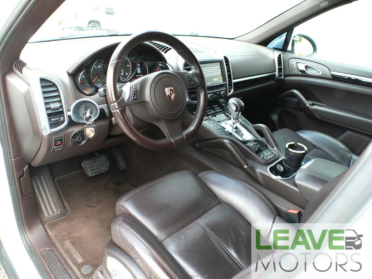 Porsche Cayenne 3.0 Diesel (M1401)