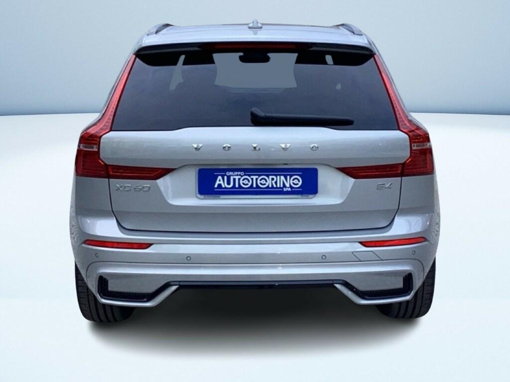 Volvo XC60 2.0 B4 Plus Dark automatico