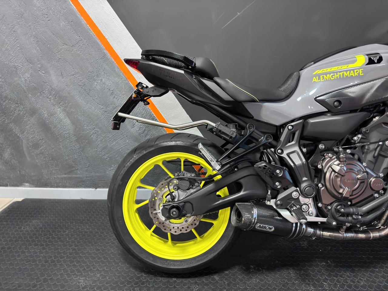 Yamaha MT-07 NIGHT FLUO