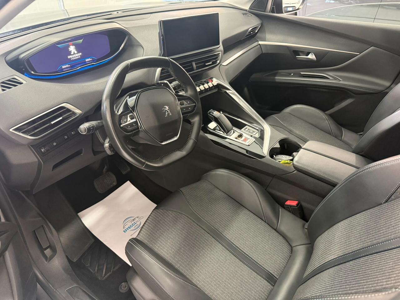 Peugeot 3008 Hybrid 225 e-EAT8 Allure