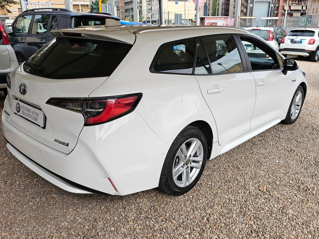 Toyota Corolla Touring Sports 1.8 Hybrid Business Tech