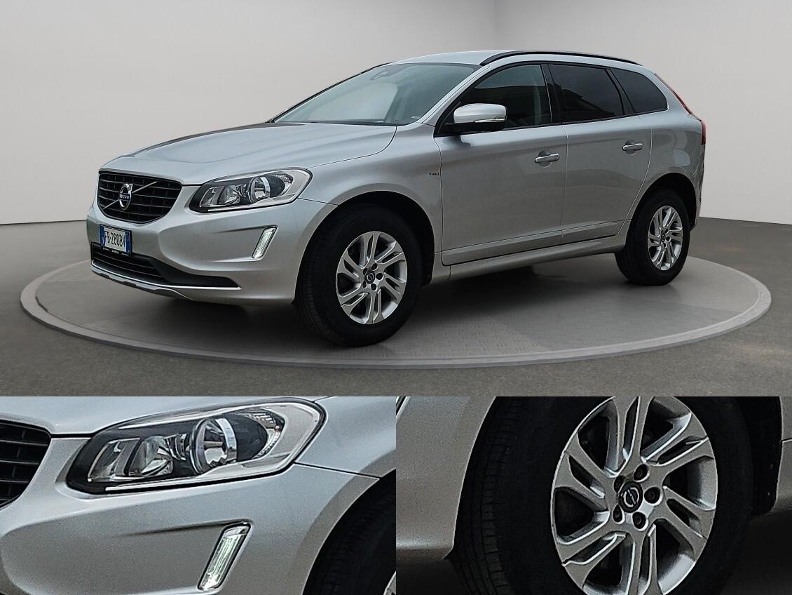 Volvo XC 60 D3 FWD 150CV Momentum AUTO NAVI