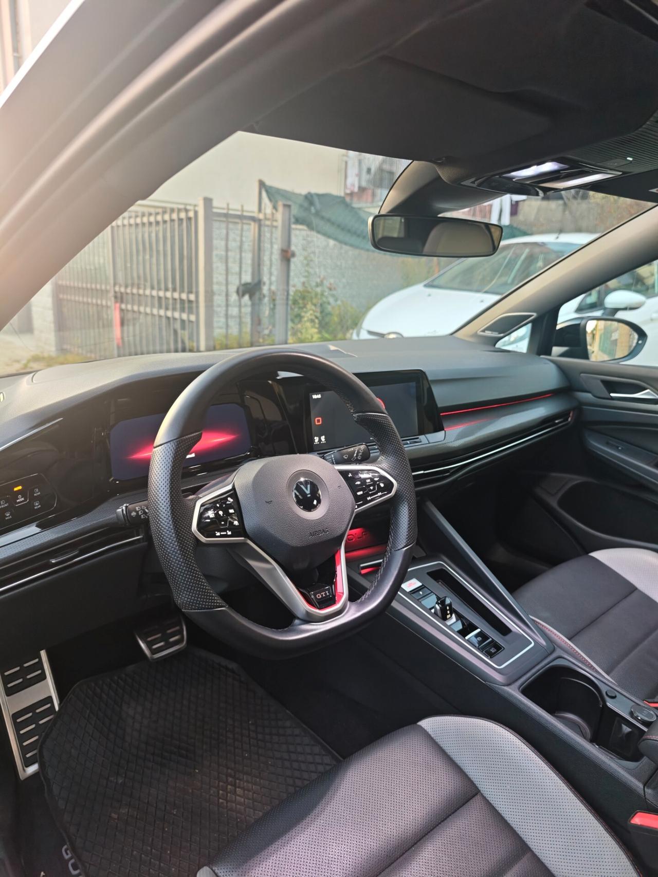 Volkswagen Golf GTI 8 491cv full 21'