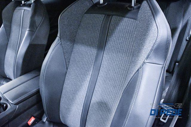 PEUGEOT 3008 BlueHDi 130 S&S EAT8 Allure