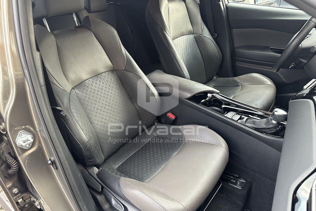 TOYOTA C-HR 2.0 Hybrid E-CVT Lounge