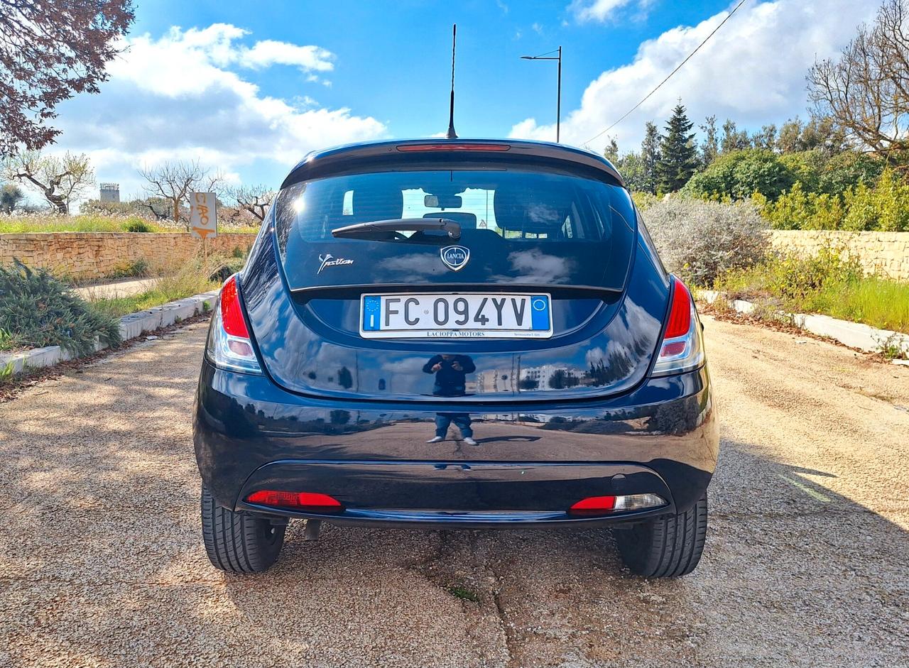 Lancia Ypsilon 1.2 69 CV 5 porte GPL Ecochic Gold