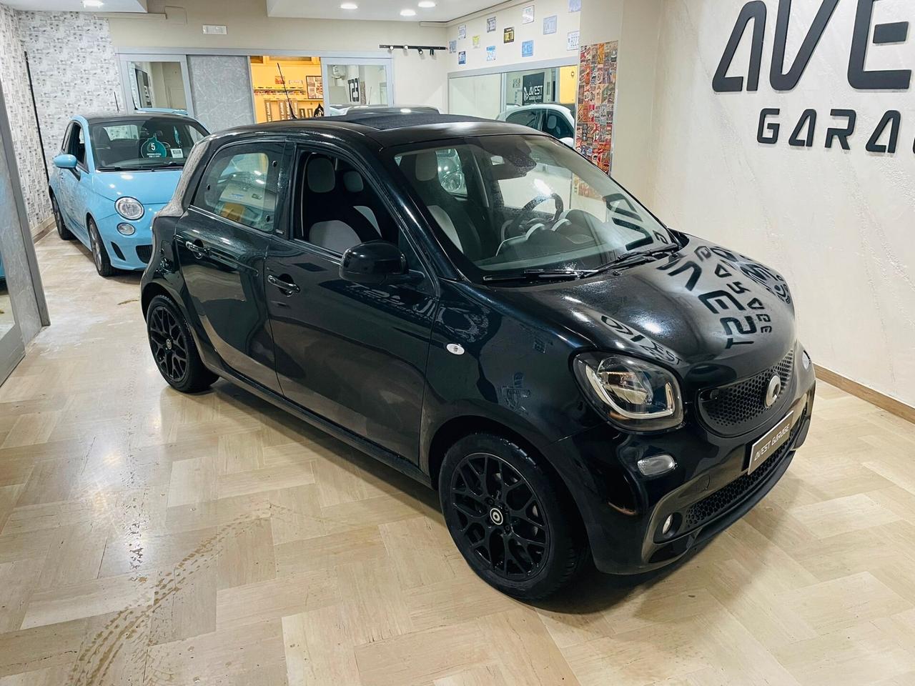 Smart ForFour 70 1.0 Cabrio Black Passion