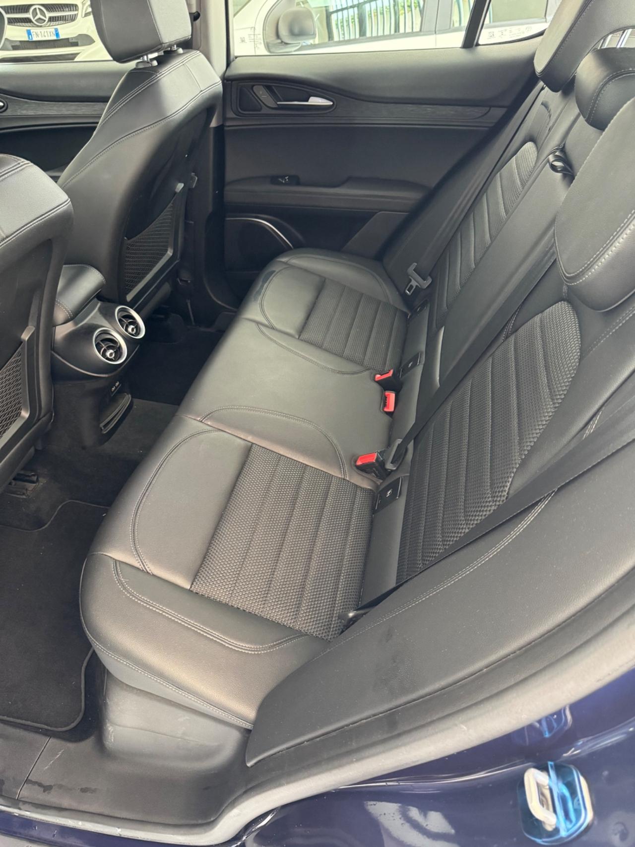 Alfa Romeo Stelvio 2.2 Turbodiesel 210 CV AT8 Q4 Executive