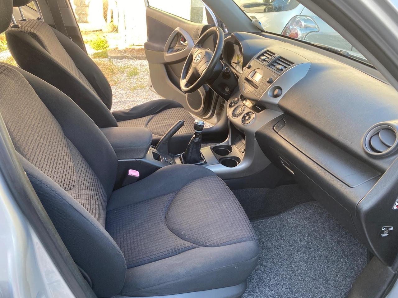 Toyota RAV 4 RAV4 Crossover 2.2 D-4D 136 CV Sol